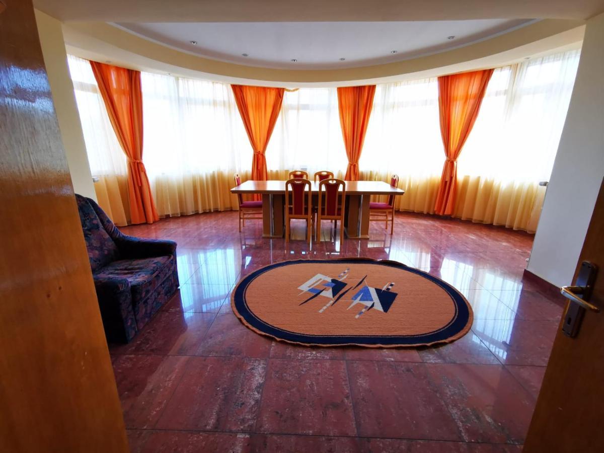Apartamente Vila Arcadia 데포리노드 외부 사진